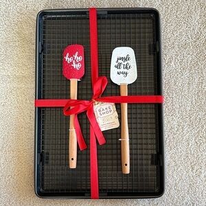 Brand New The Bake Shop 4-Piece Baking Set Christmas Cookie Sheet Pan Spatula
